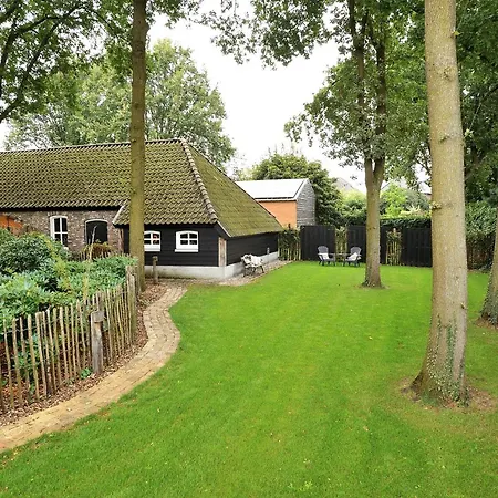 Antoniushofke אסטן