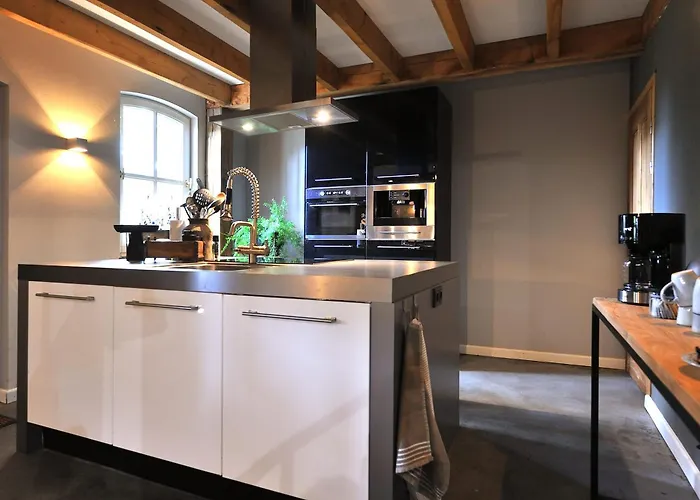 Antoniushofke Άστεν